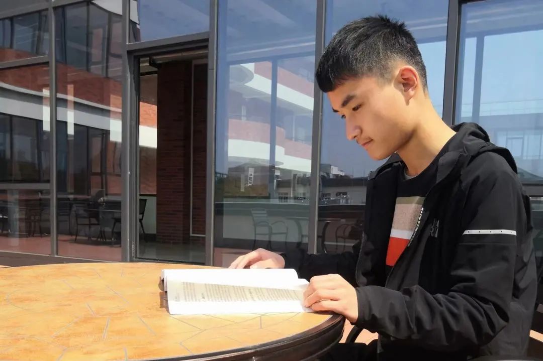 1647257222138924.jpg 孟义轩1.jpg