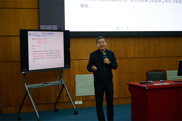 1680789170728494.jpg 黄宏成.jpg