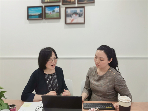 1684843408213806.jpg 图1+吴老师、邹老师.jpg