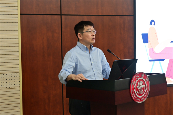 1698231953317059.jpg 图4 熊振华致辞.jpg