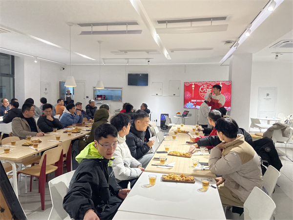 1709115136874228.jpg 图4 支部成员自由开展师生交流.jpg