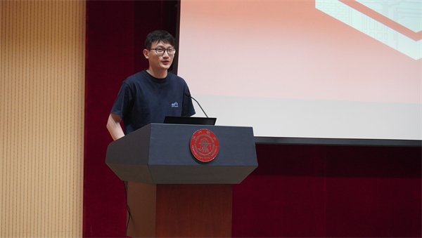 1717679375938551.jpg 图7 (李嘉辉老师交流).jpg