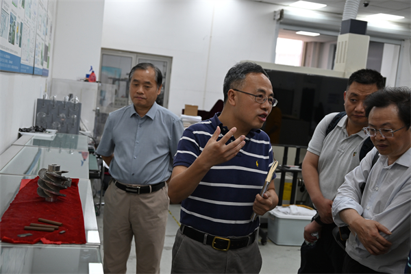 1723898823442029.jpg 图9-康小明介绍制造所特种加工工艺.jpg