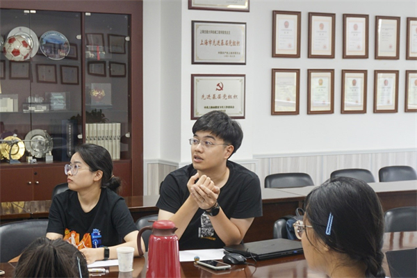 1727176858841025.jpg 图5 老师点评特写.jpg